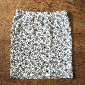 41Hawthorn Stitchfix black and white knit floral pencil skirt